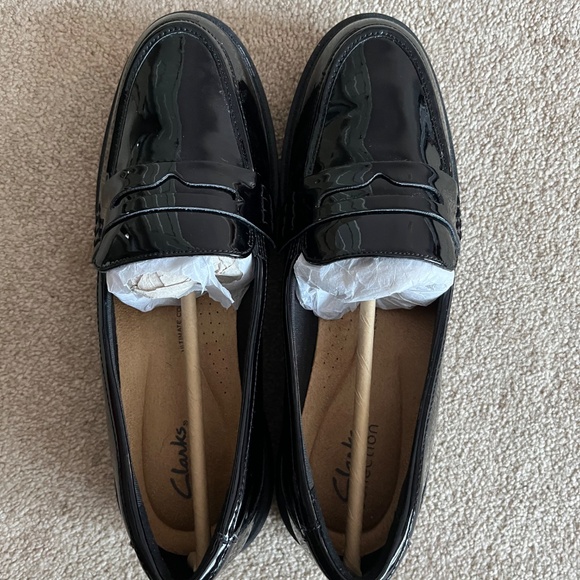 Clarks Westlynn Ayla Loafers - Picture 3 of 4